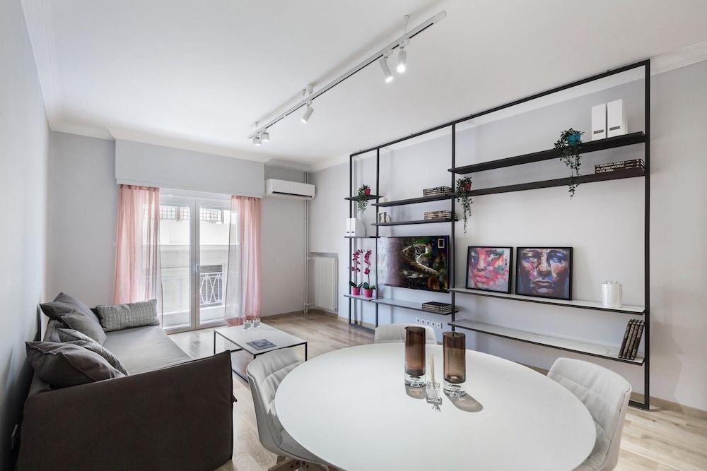 Kolonaki Square Apartment
