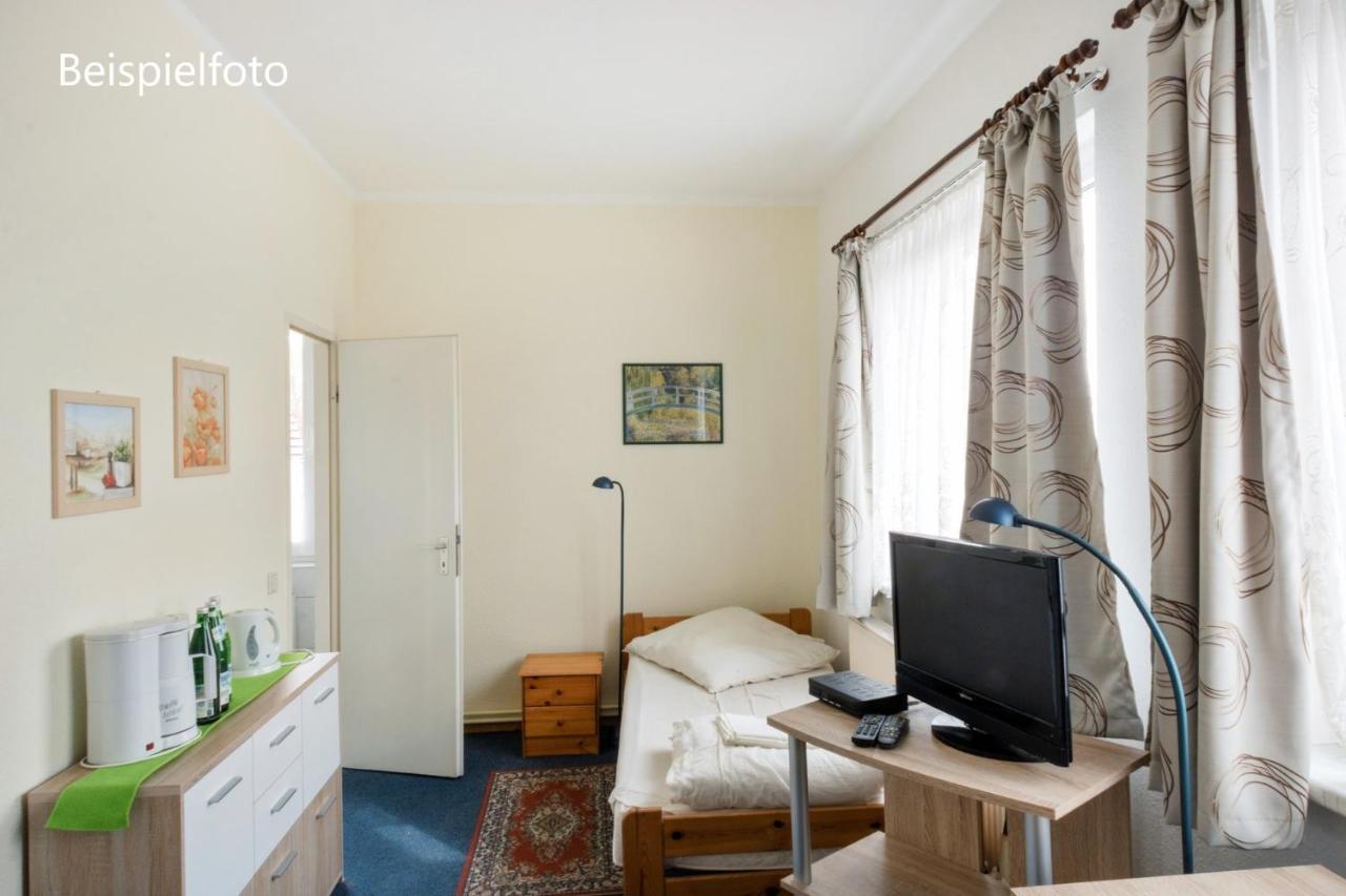 Pension Gp3, Zimmer Mit Kochnische Und Duschbad Vor Den Toren Berlins