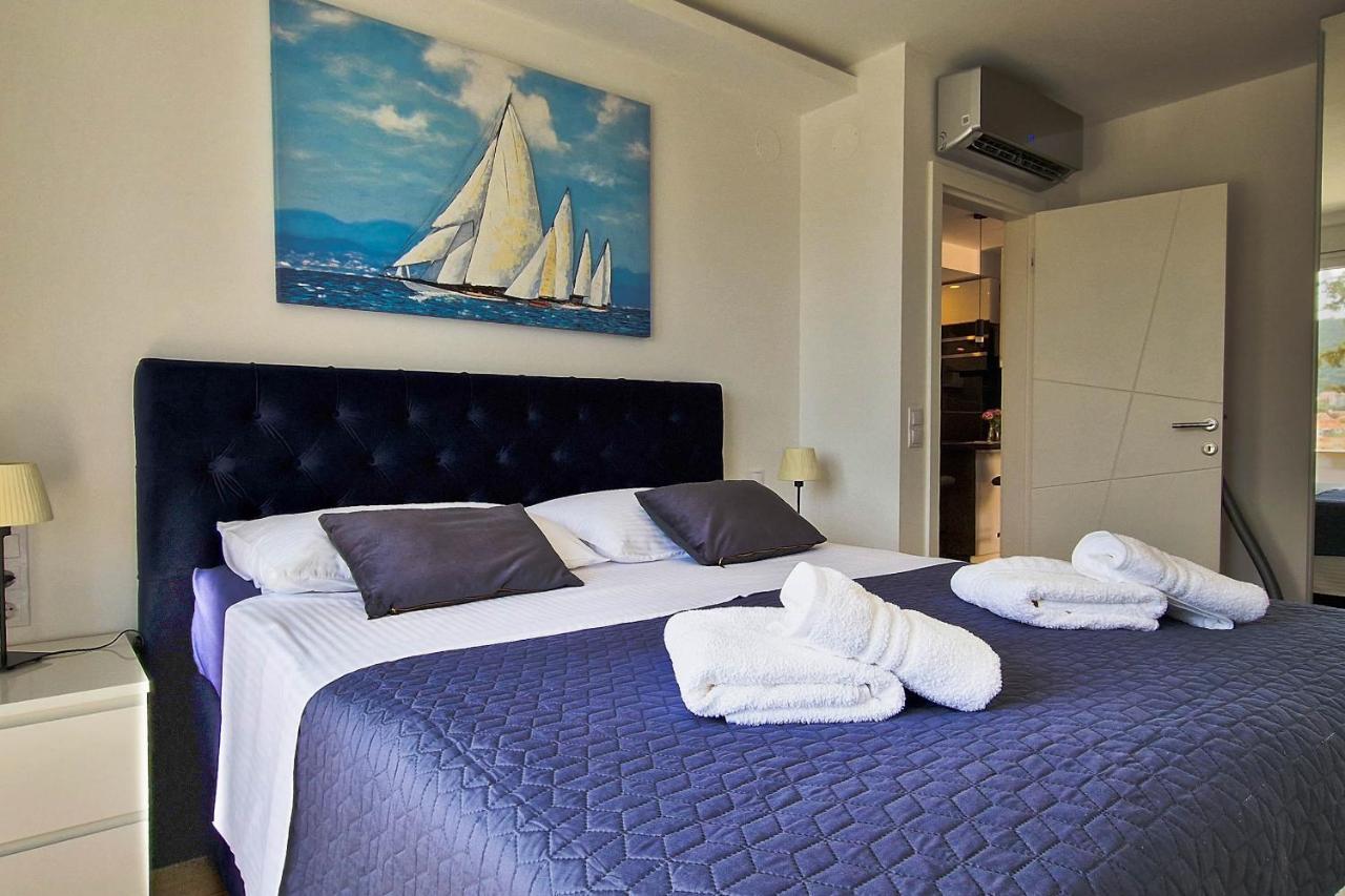 Aquamarine Deluxe Apartment 1