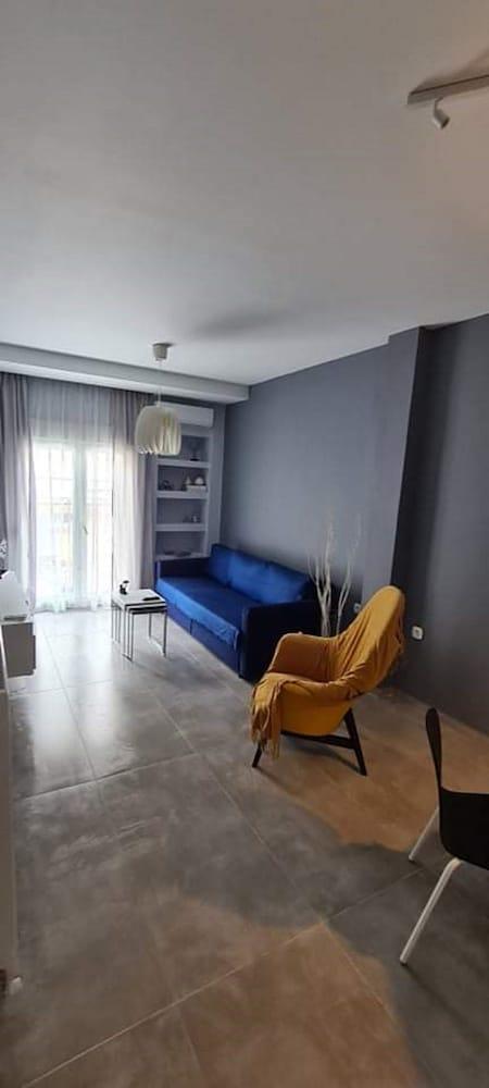 Flat 66 1