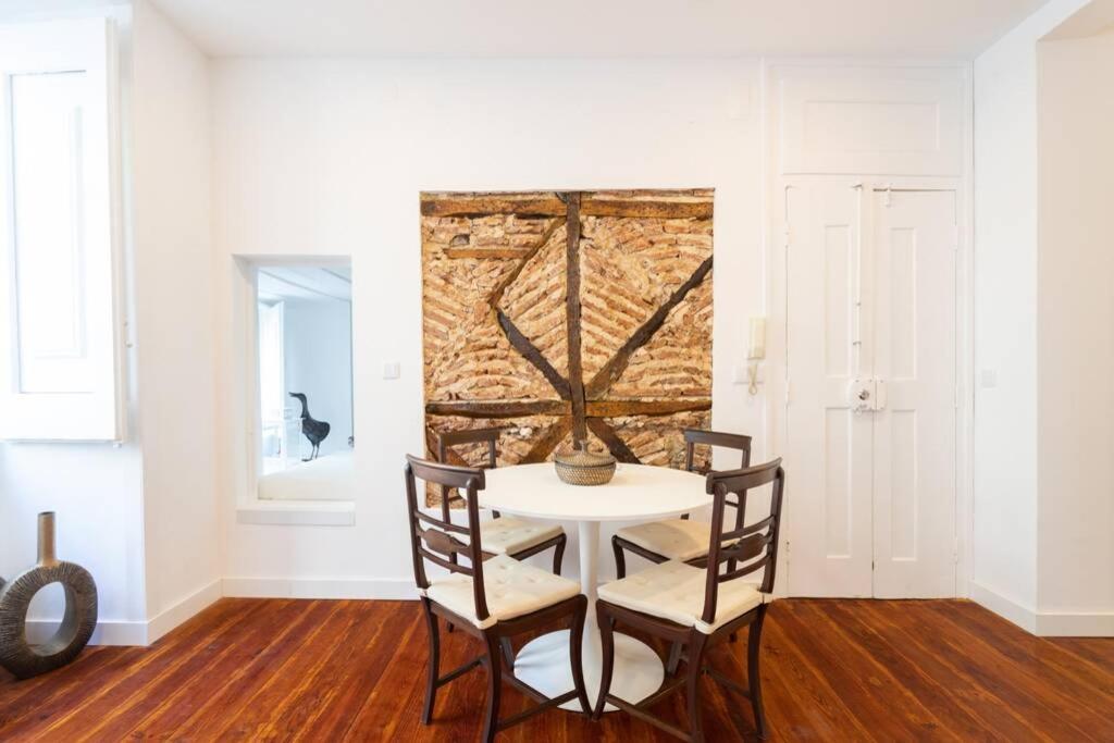 Lisbon Historical Center Renewed Apartment 1