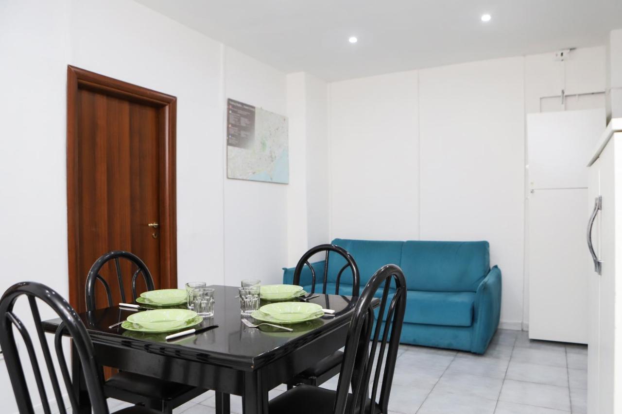 Napoli Centrale Budget Apartment 1
