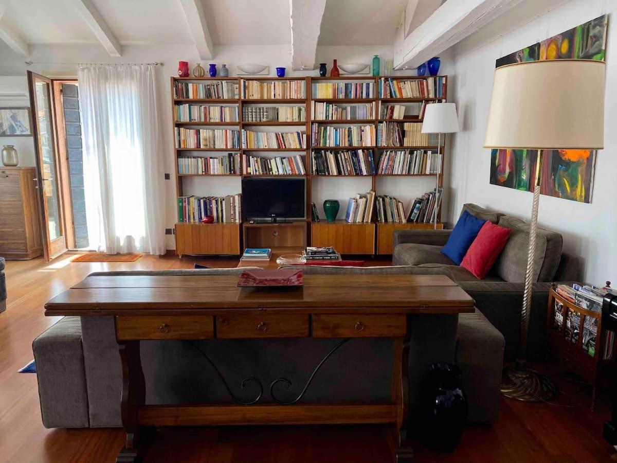 Spacious And Bright in the Center of Venice