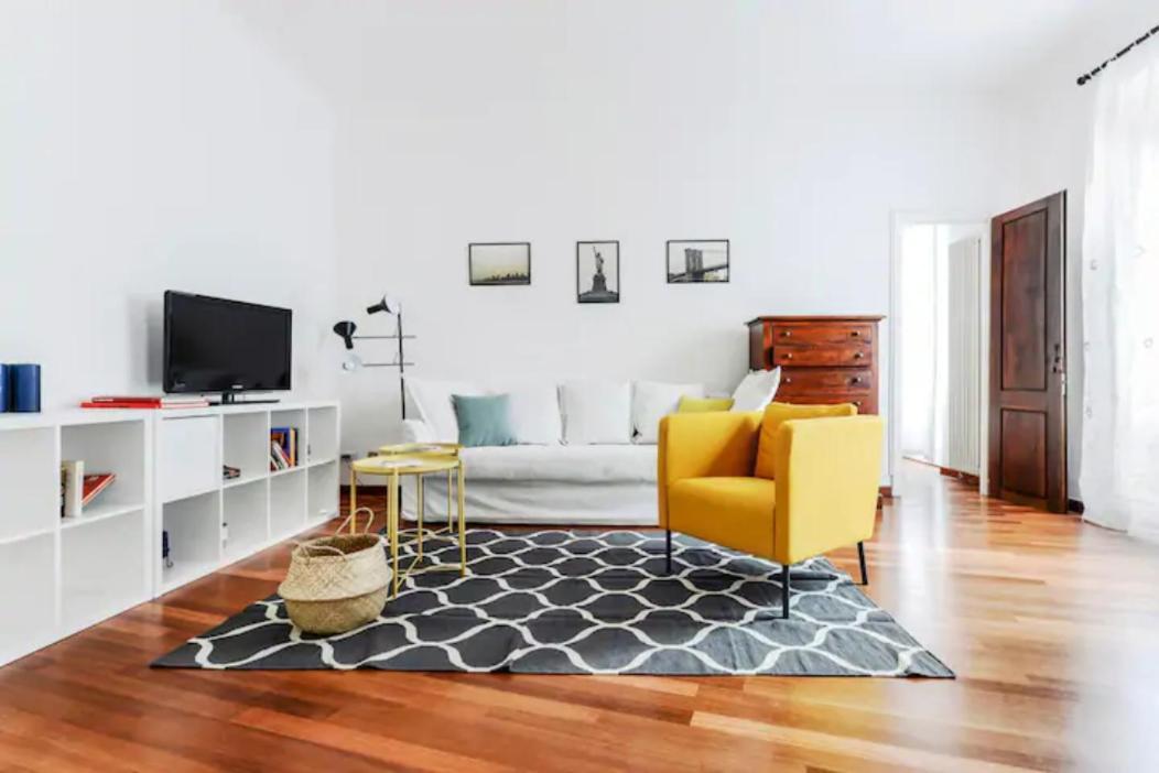 Pagano & Cenacolo Bright Apartment