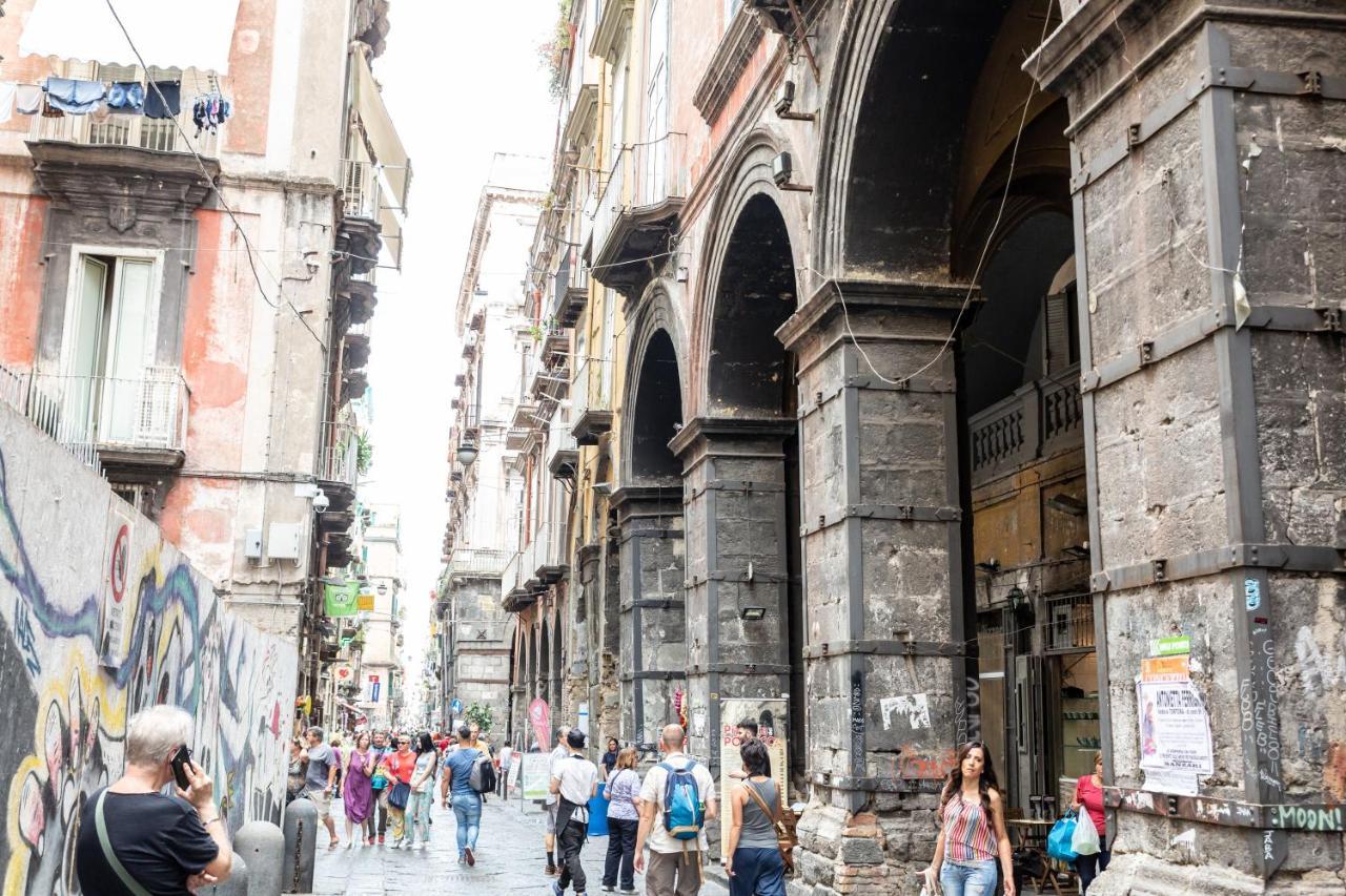 Vecchia Napoli - Tribunali 1