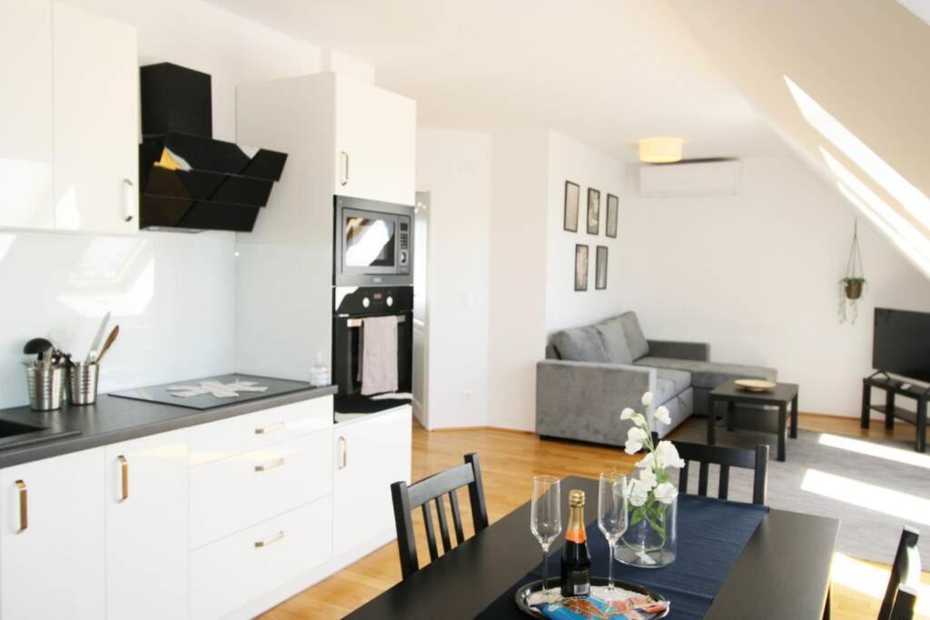 Penthouse Near Schoenbrunn Amazing Terrace Apt.42