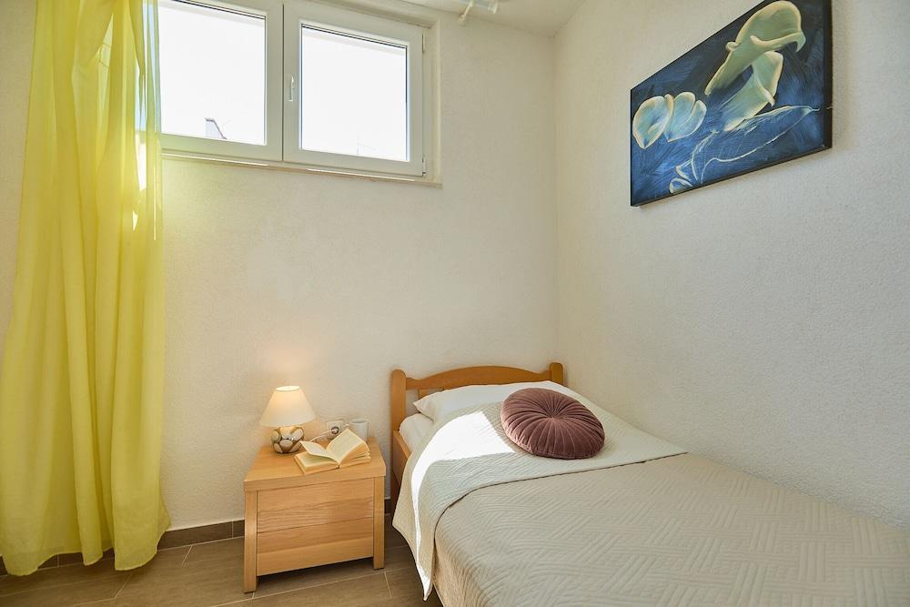 Apartment D&L 1