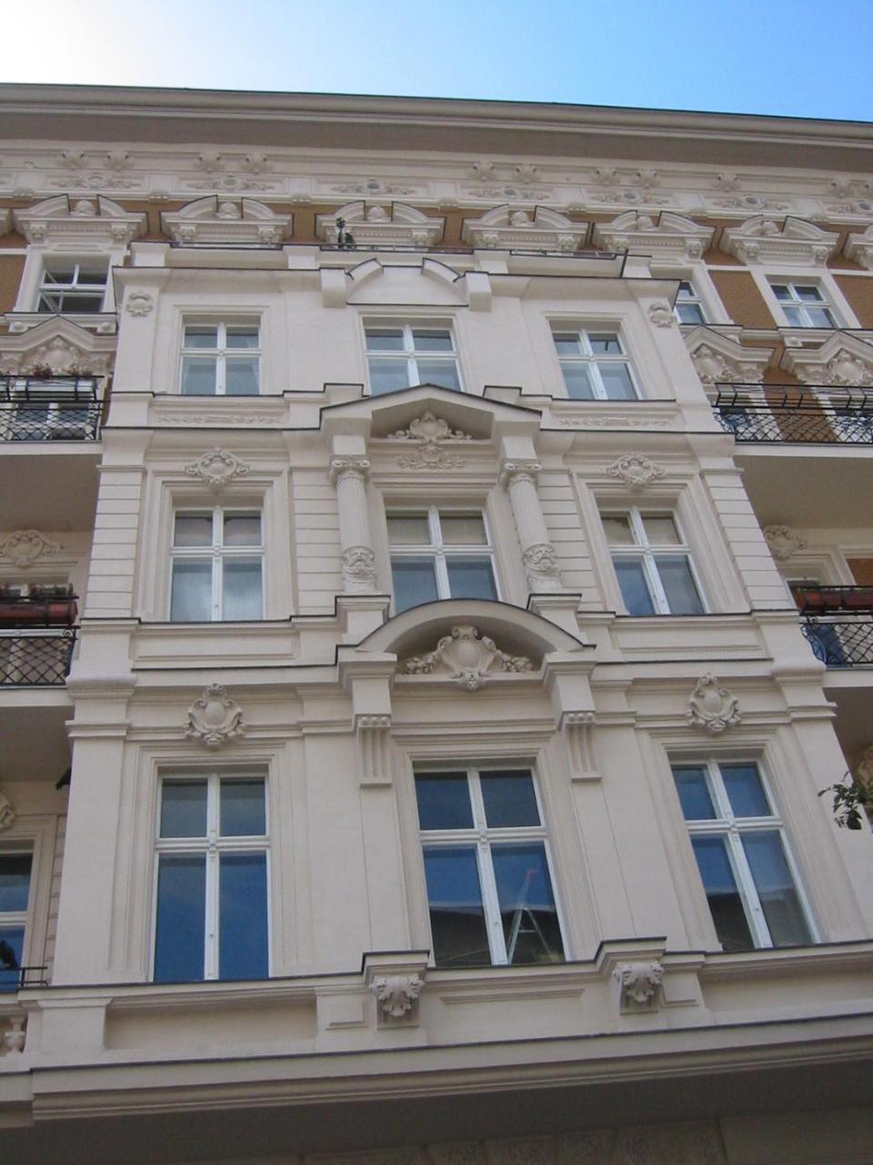 Apartment25