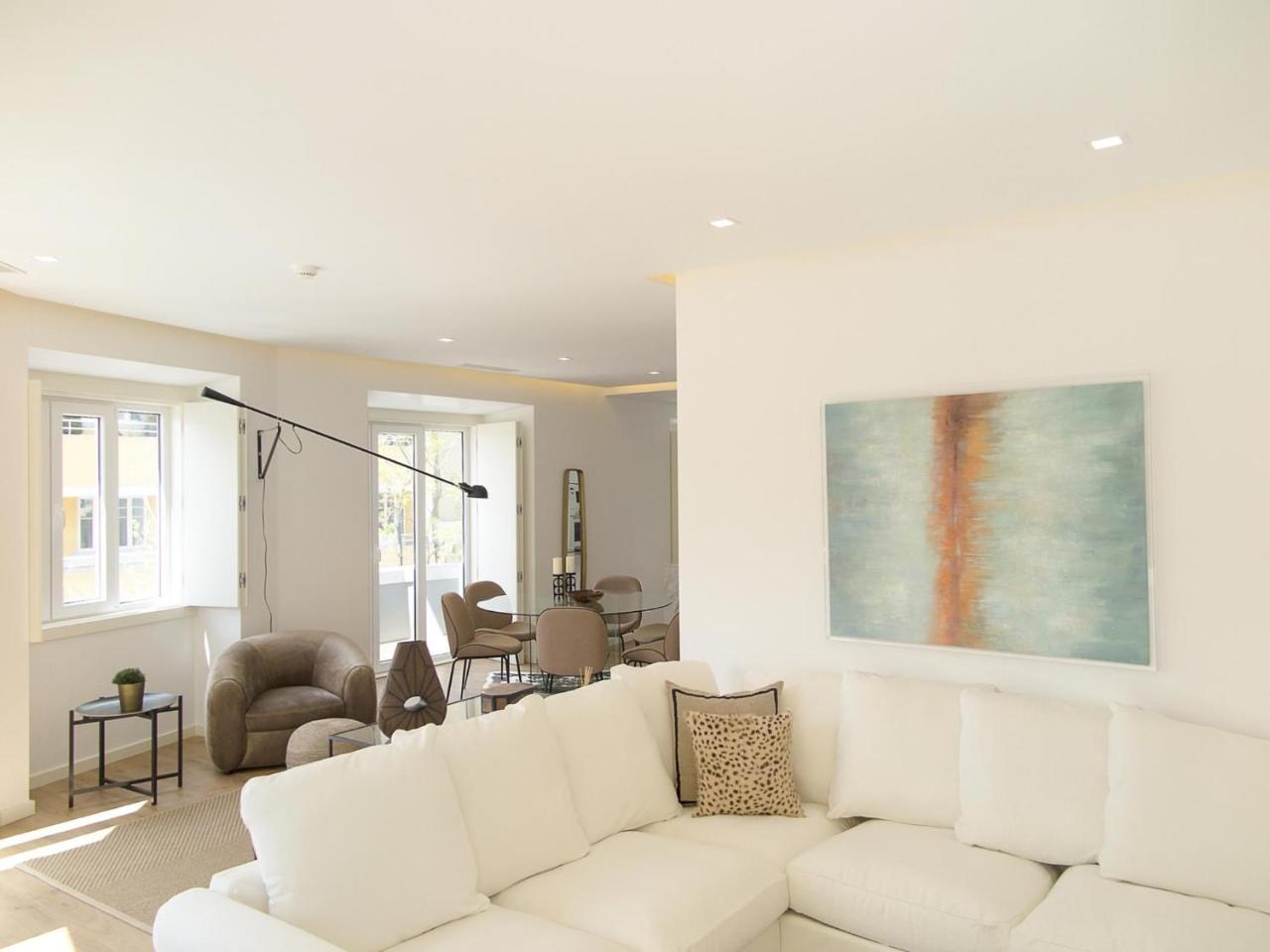 Eduardo VII Park Great Bright Apt with AC Elevator 2
