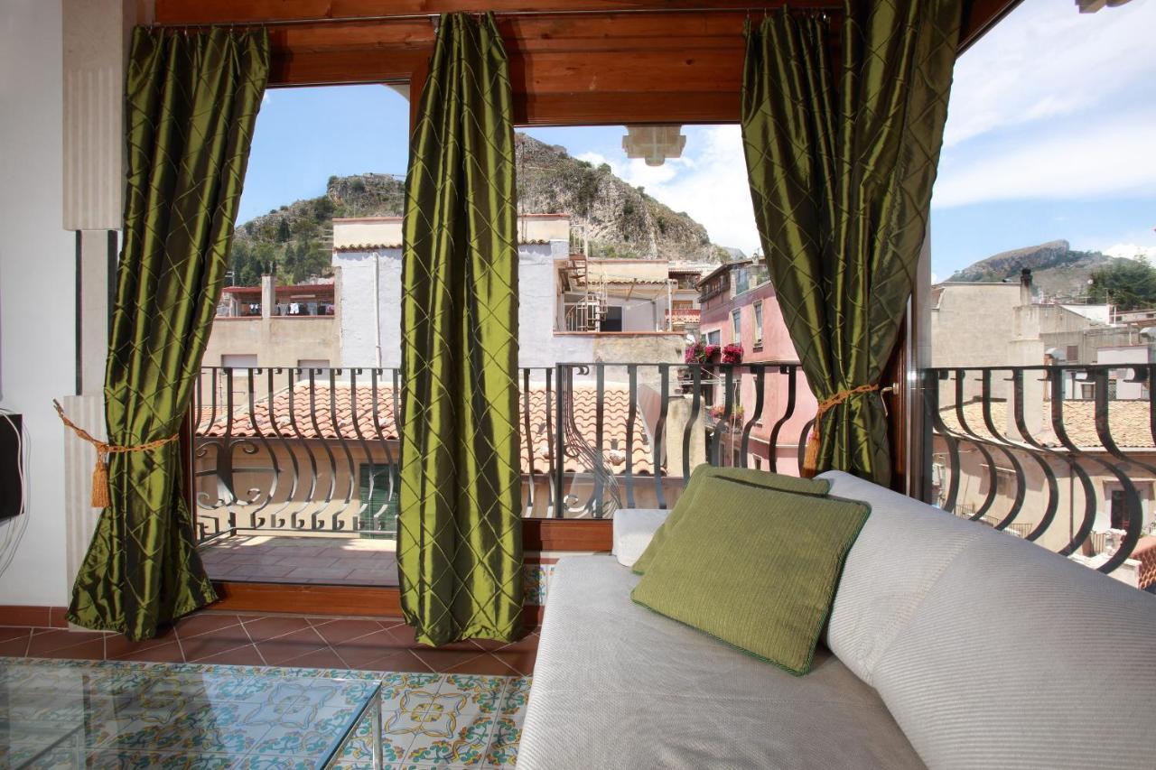 Luxury Villa Taormina City Center, Terrace with Views 2