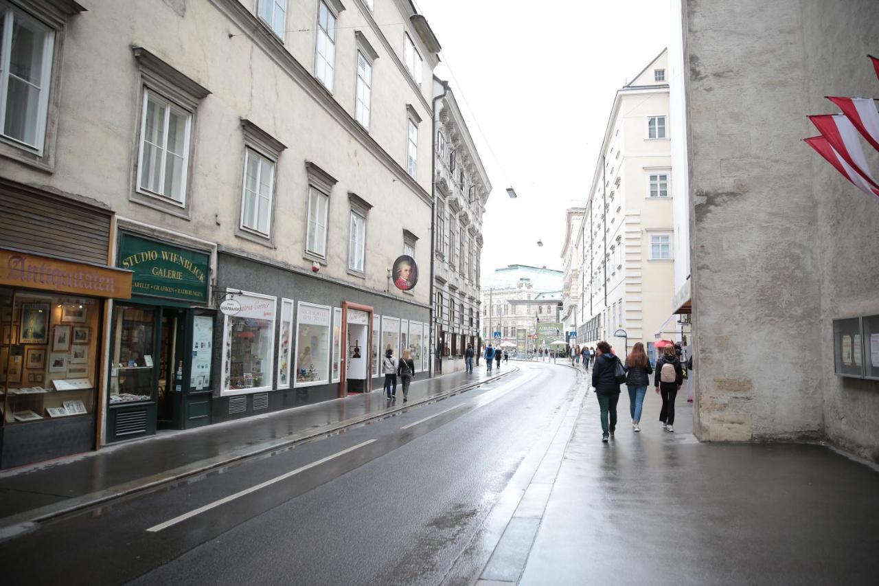 Heart of Vienna- Next To Albertina