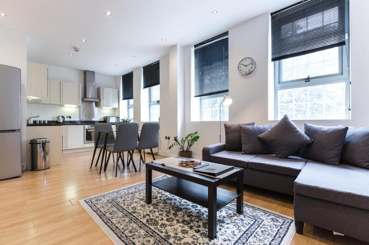 Aldgate Apartment 1