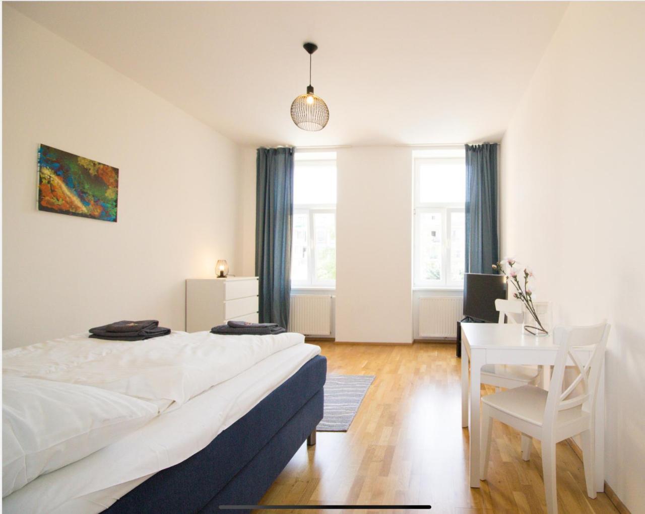 Studio-Apartment Between Schoenbrunn & the City Center (09)