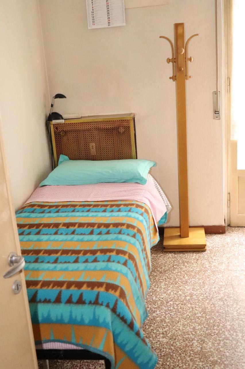 Cheap Room