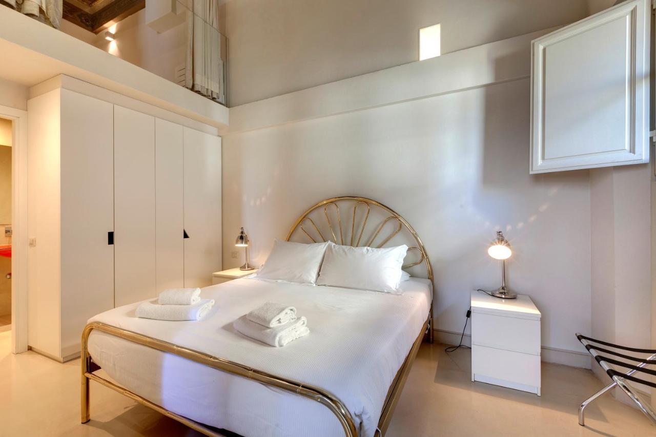 Gold Suite 2