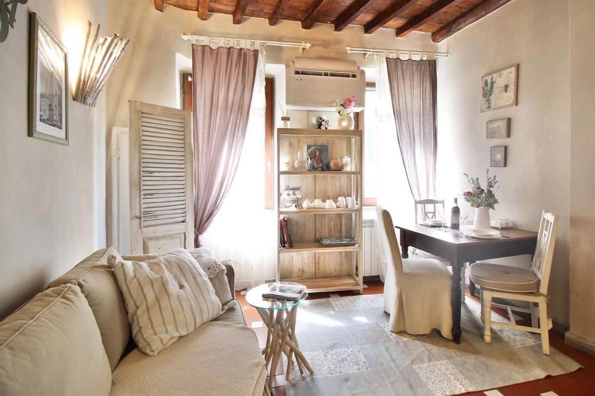 Gina Guest House