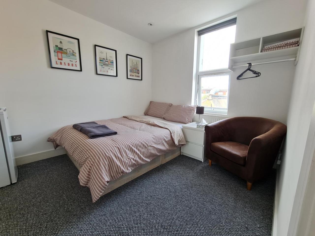 En-Suite Rooms (5-Mins From Underground) 1