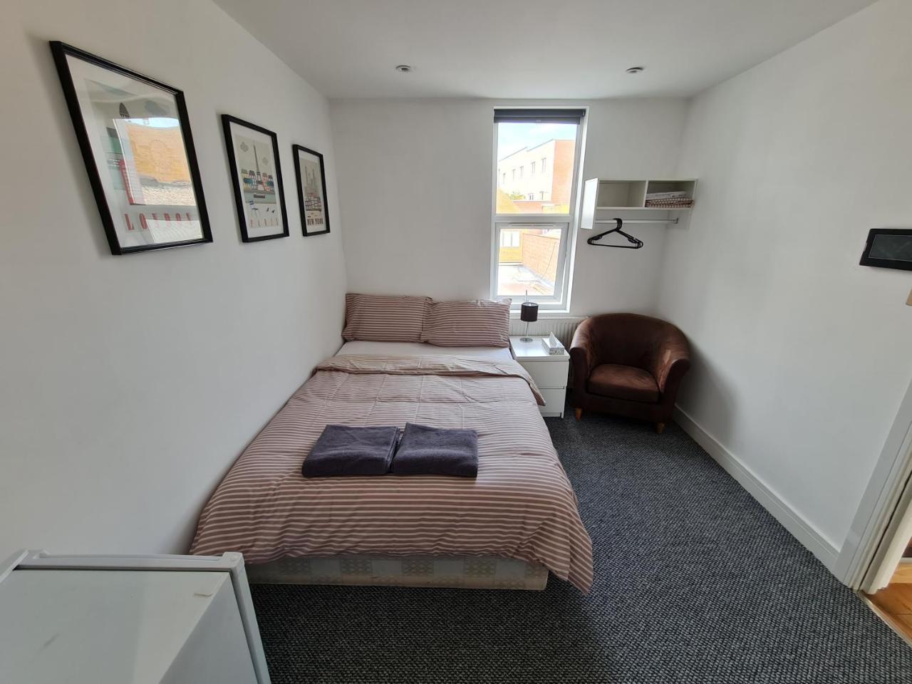 En-Suite Rooms (5-Mins From Underground) 2