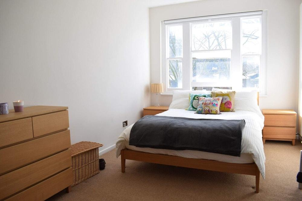 Bright 2 Bedroom Flat - Short Walk To Notting Hill 1