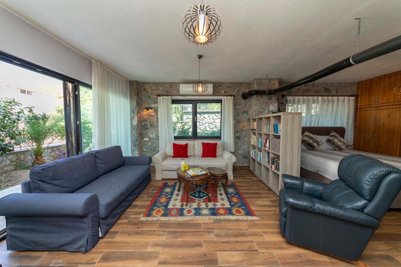 Eclectic Studio Apartment Near Sea in Bodrum