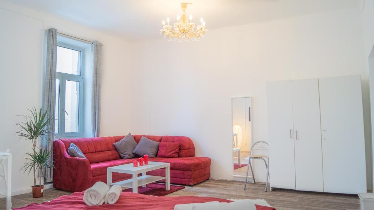 Spacious Shared Apartment Schonbrunn