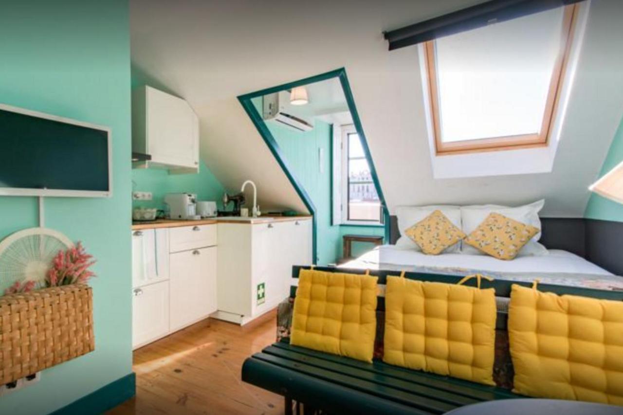 Lisbon Heart Apartments - Green Apartment by Lovelystay 1