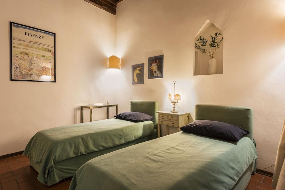 Pitti Studio by Mmega 1