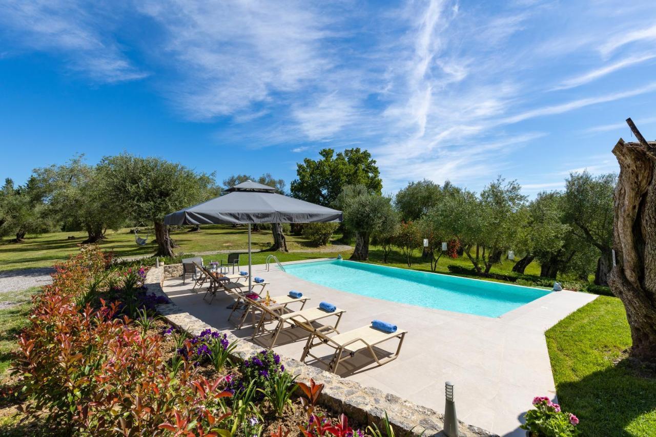 Triklino Estate