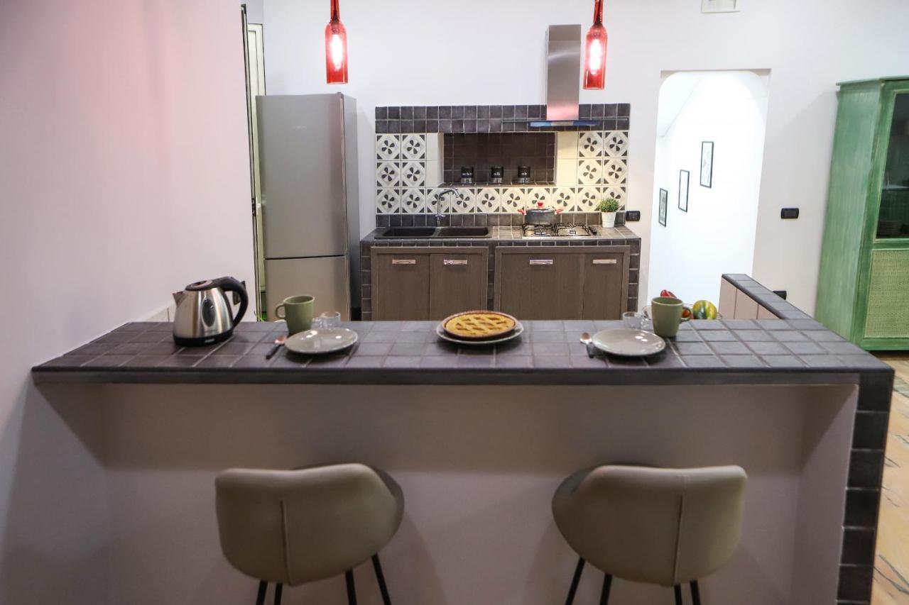 Modern Apartment at Piazza Del Gesu' by Wonderful Italy 1