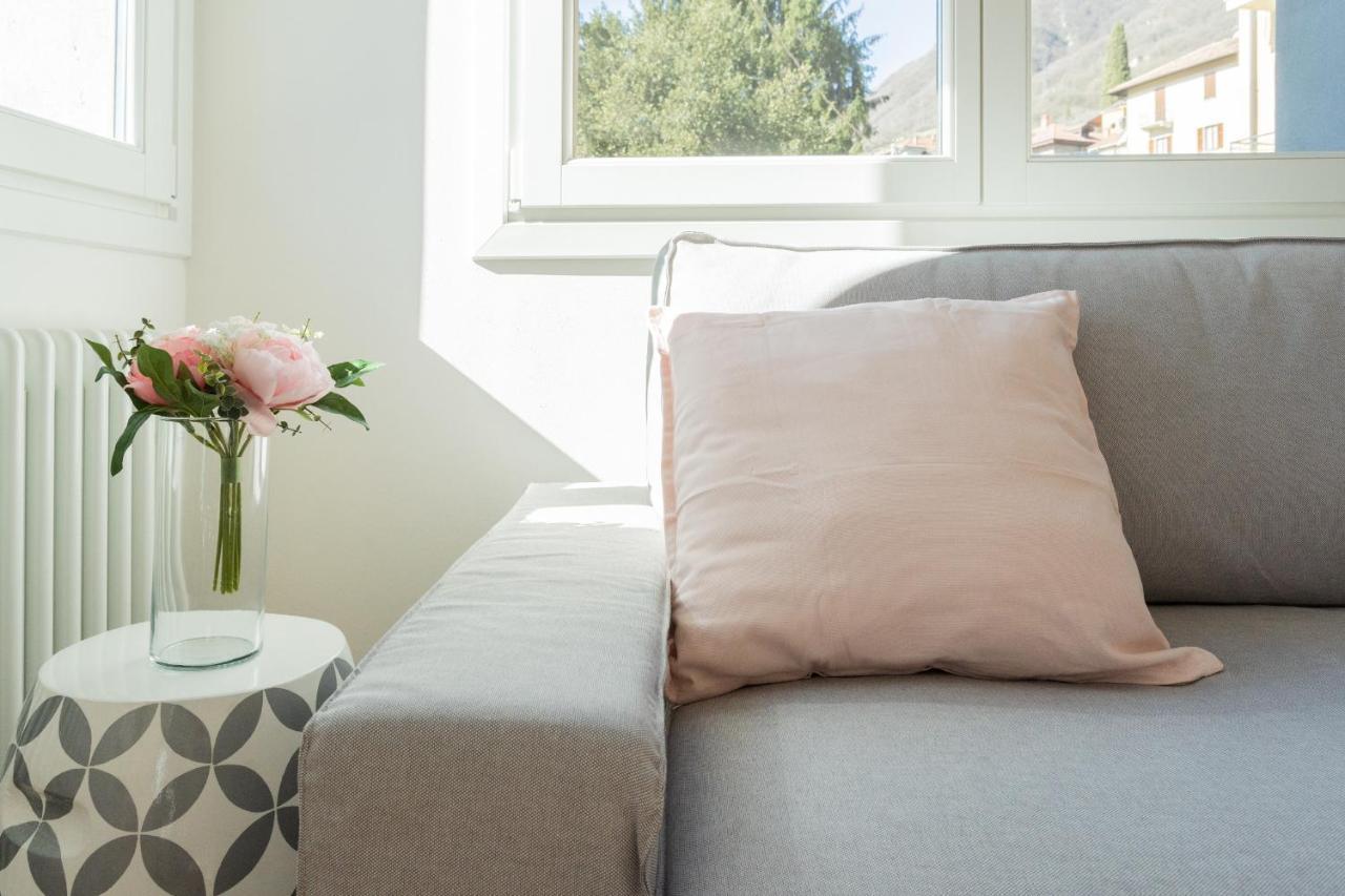 Lovely Corner in the Heart of the Lake by Rent All Como 2