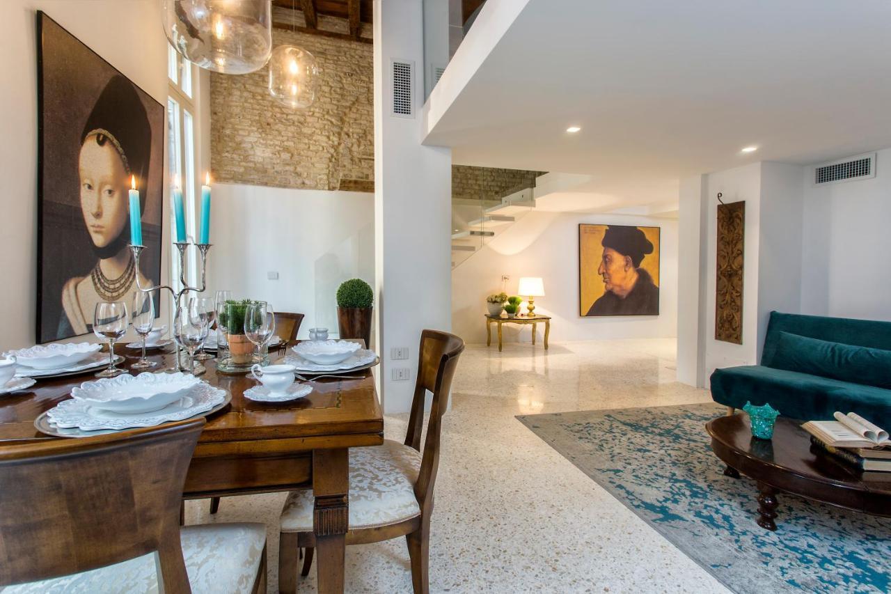 Italiahaus - Ca' Olivo Loft with Canal View in Rialto Venice
