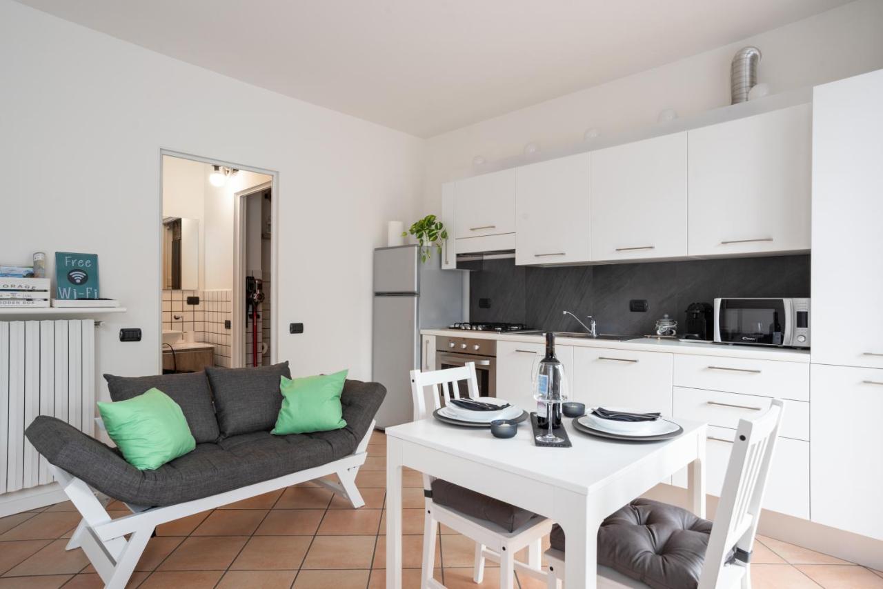 Lake Como Studio with Balcony And Private Parking 2