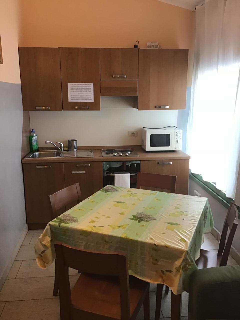 Random Studio at Our Choice Located in Palazzo Rosselli 55 2