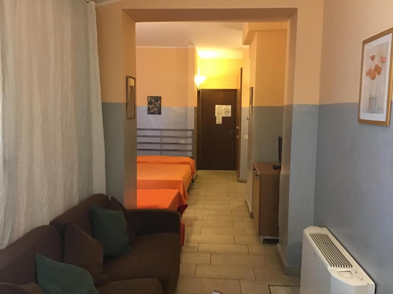 Random Studio at Our Choice Located in Palazzo Rosselli 55 1