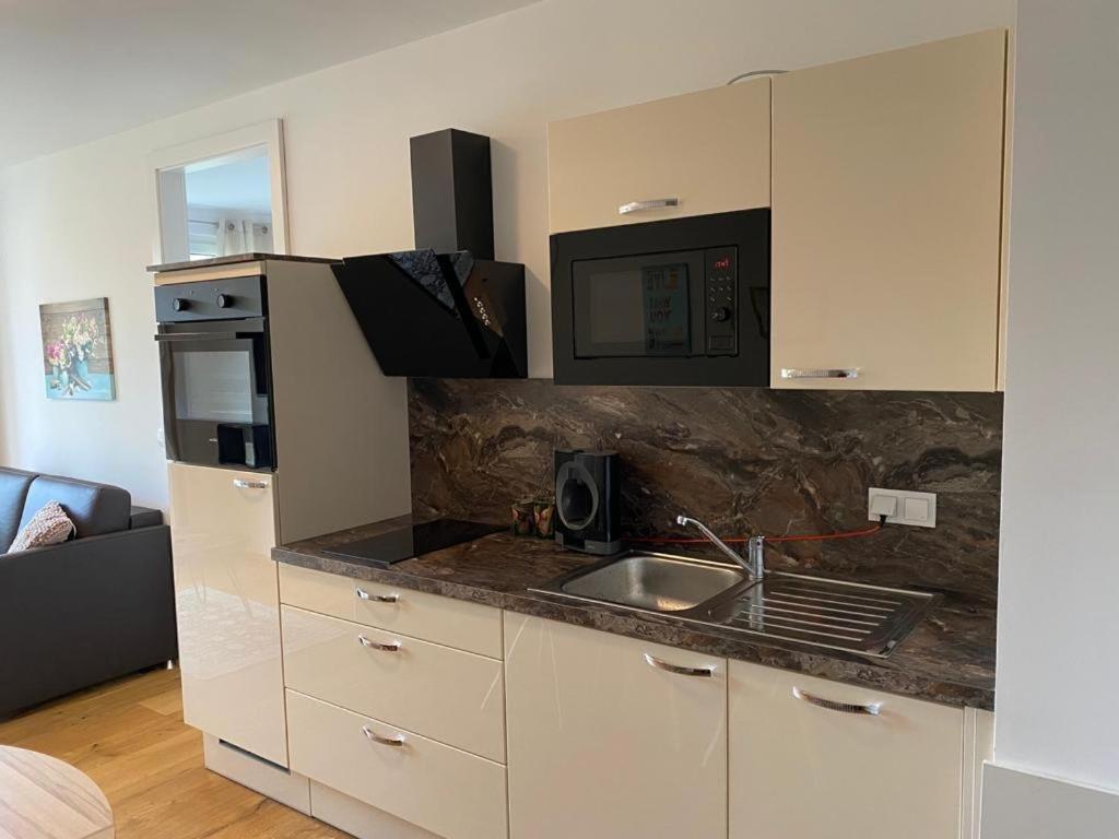 Modern Apartment with Private Balcony Near City Center