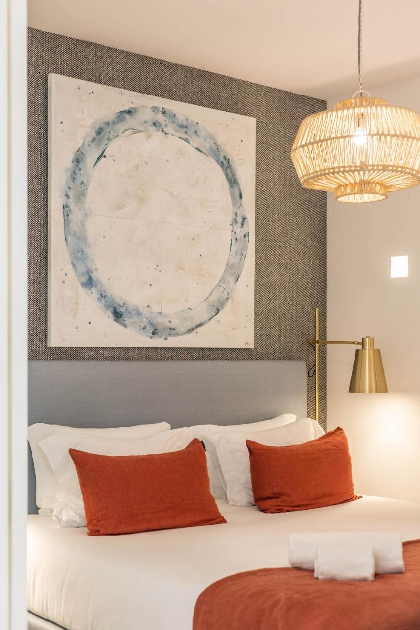 Chic Tailor Made Flat in Chiado 1