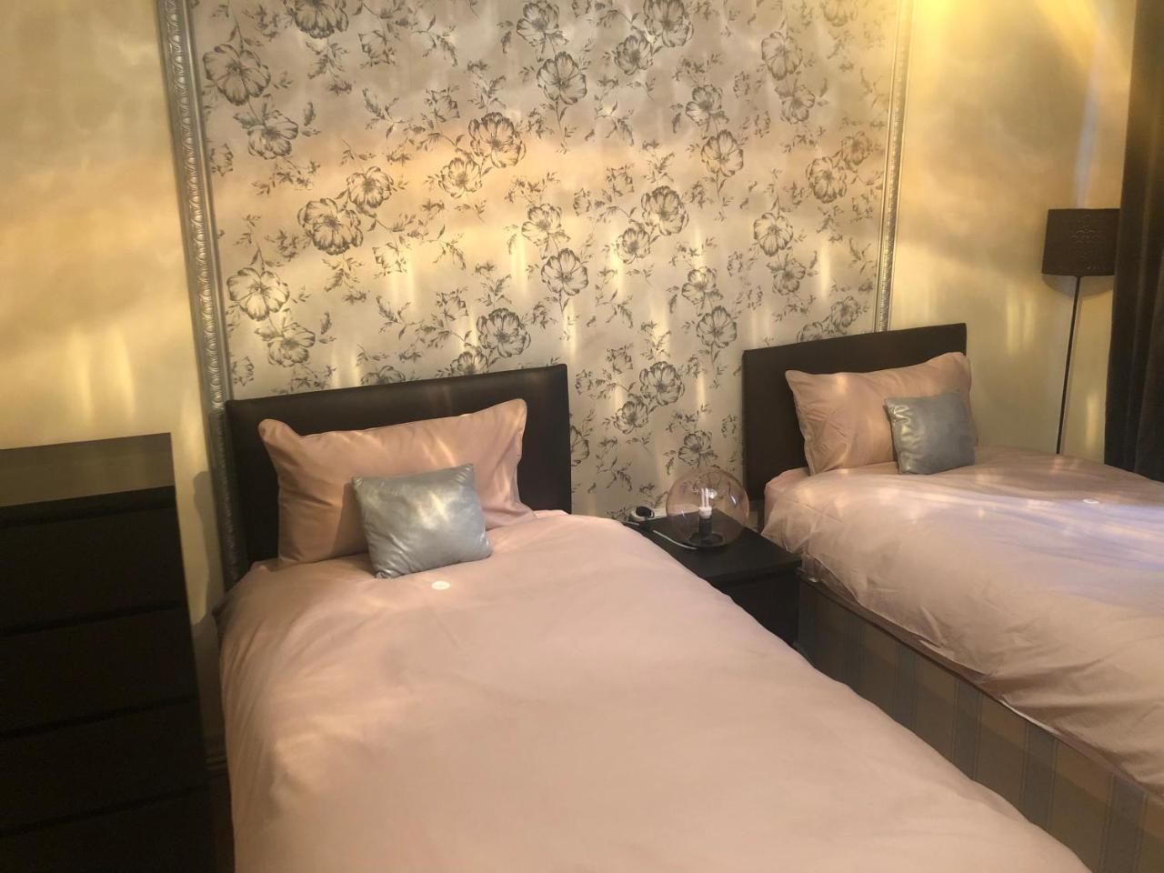 Beautiful 2 Bedrooms Opposite Hyde Park 2