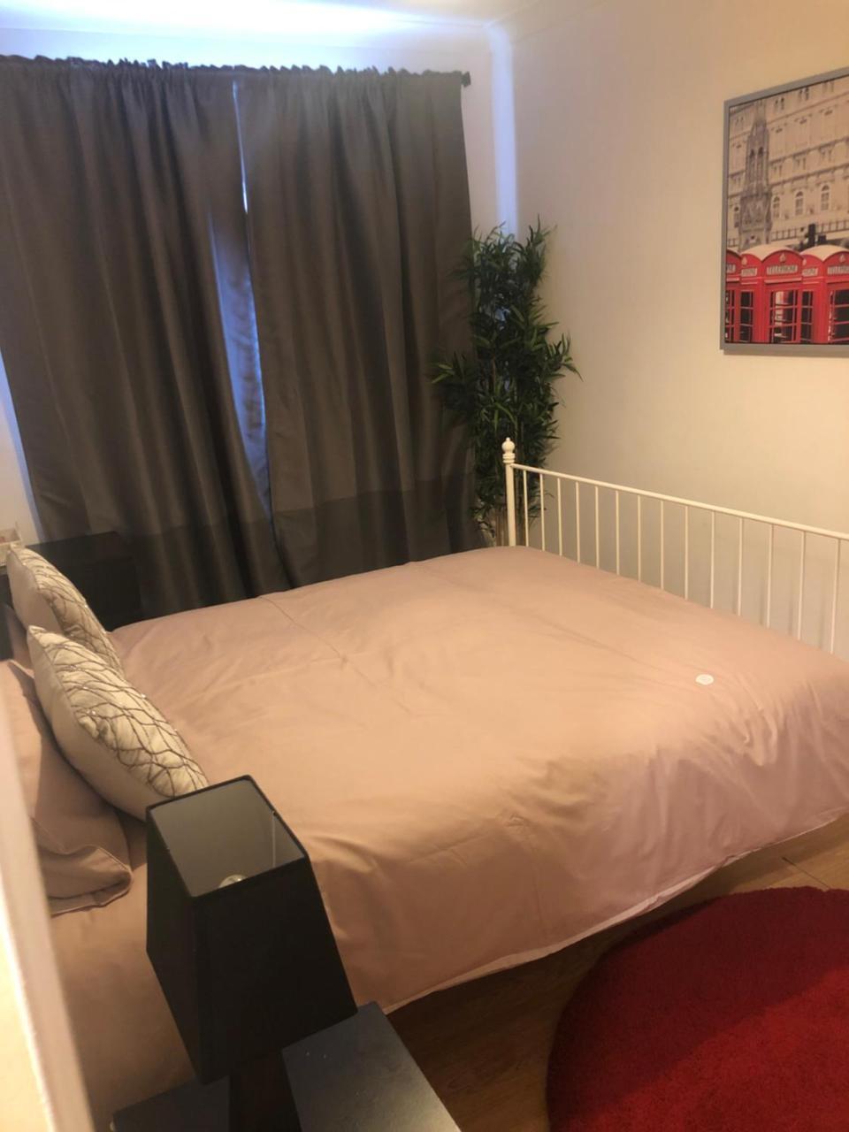 Beautiful 2 Bedrooms Opposite Hyde Park
