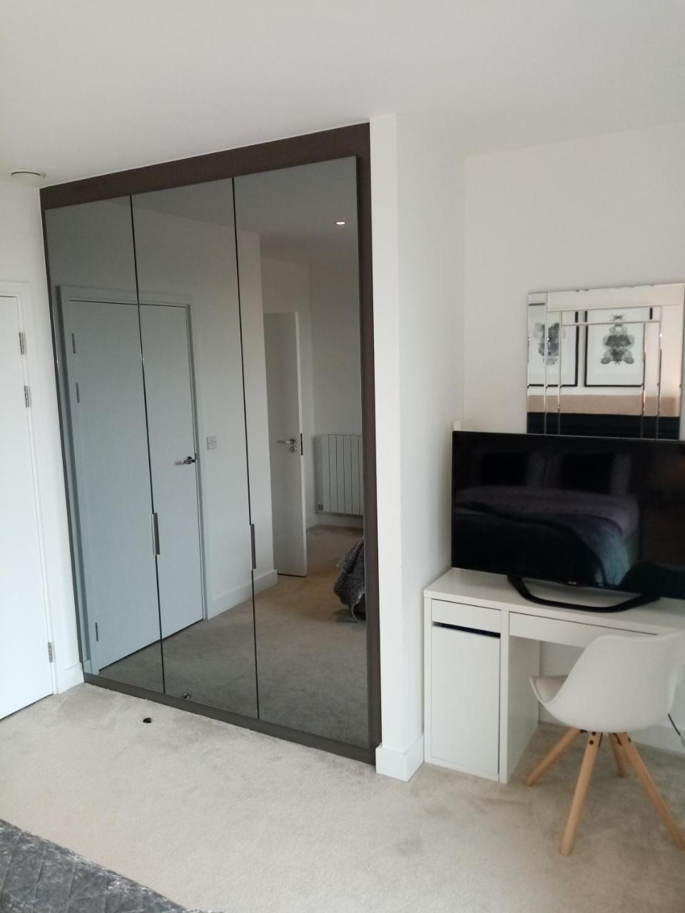 Penthouse King Ensuite Bedroom 1