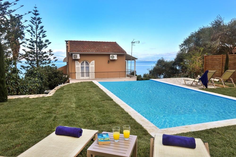 Villa Litsa Large Private Pool Walk To Beach Sea Views a C Wifi