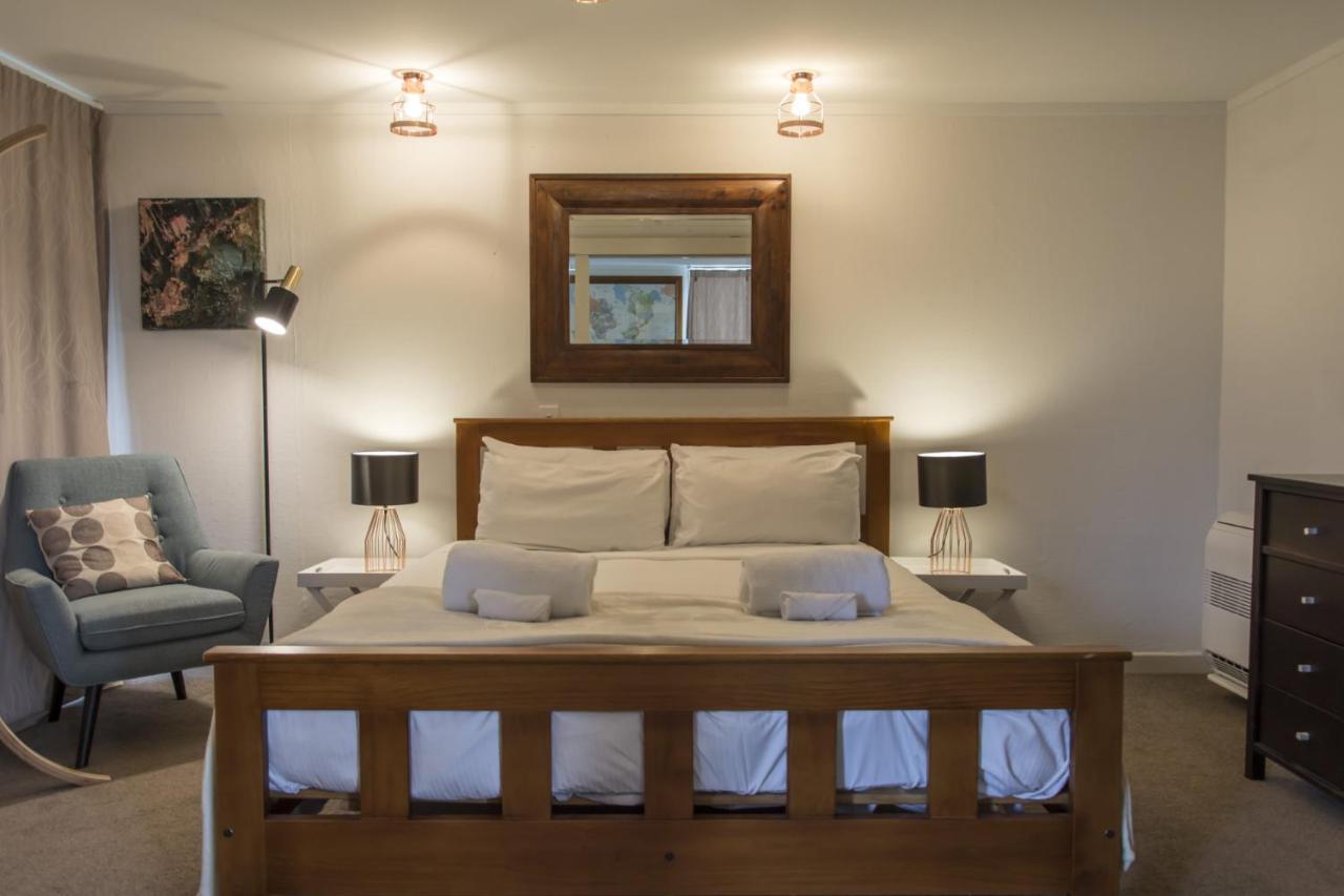 Cosy: Shared SPA Pool And Walk To Town