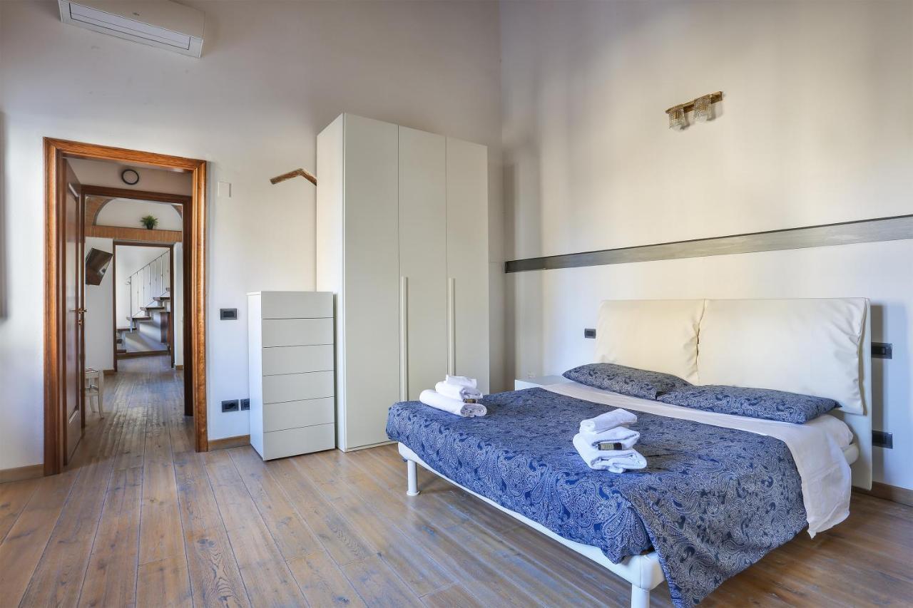 Uffizi Suite II in Florence-Hosted by Sweetstay 1