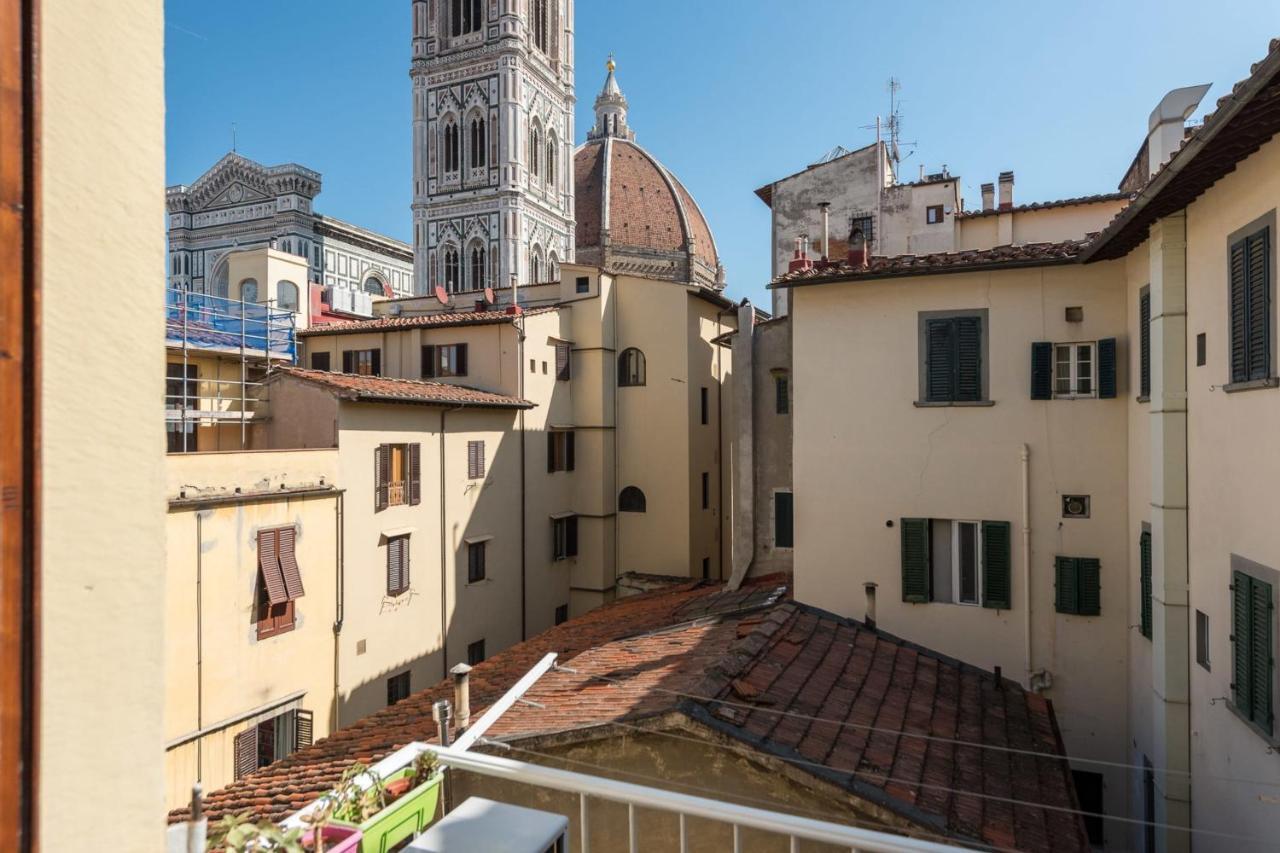 Charming 2bed Apartment Overlooking Duomo - Hosted by Sweetstay 1