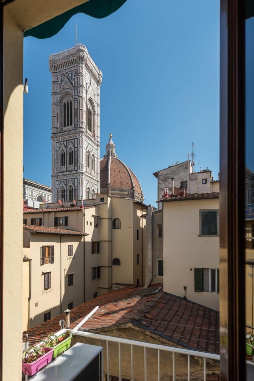Charming 2bed Apartment Overlooking Duomo - Hosted by Sweetstay 2