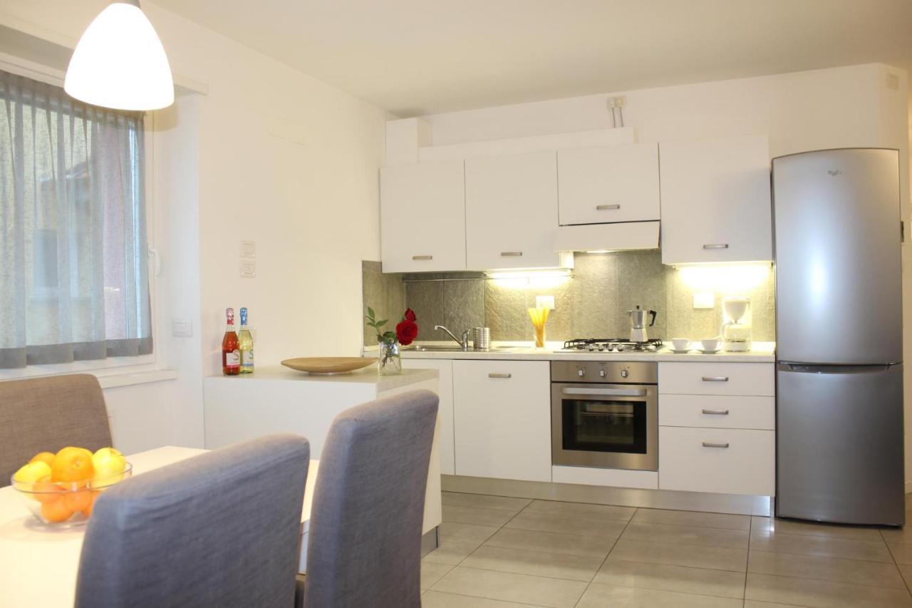 Rose Rossa Florentina Garten Ferienwohnung Eg