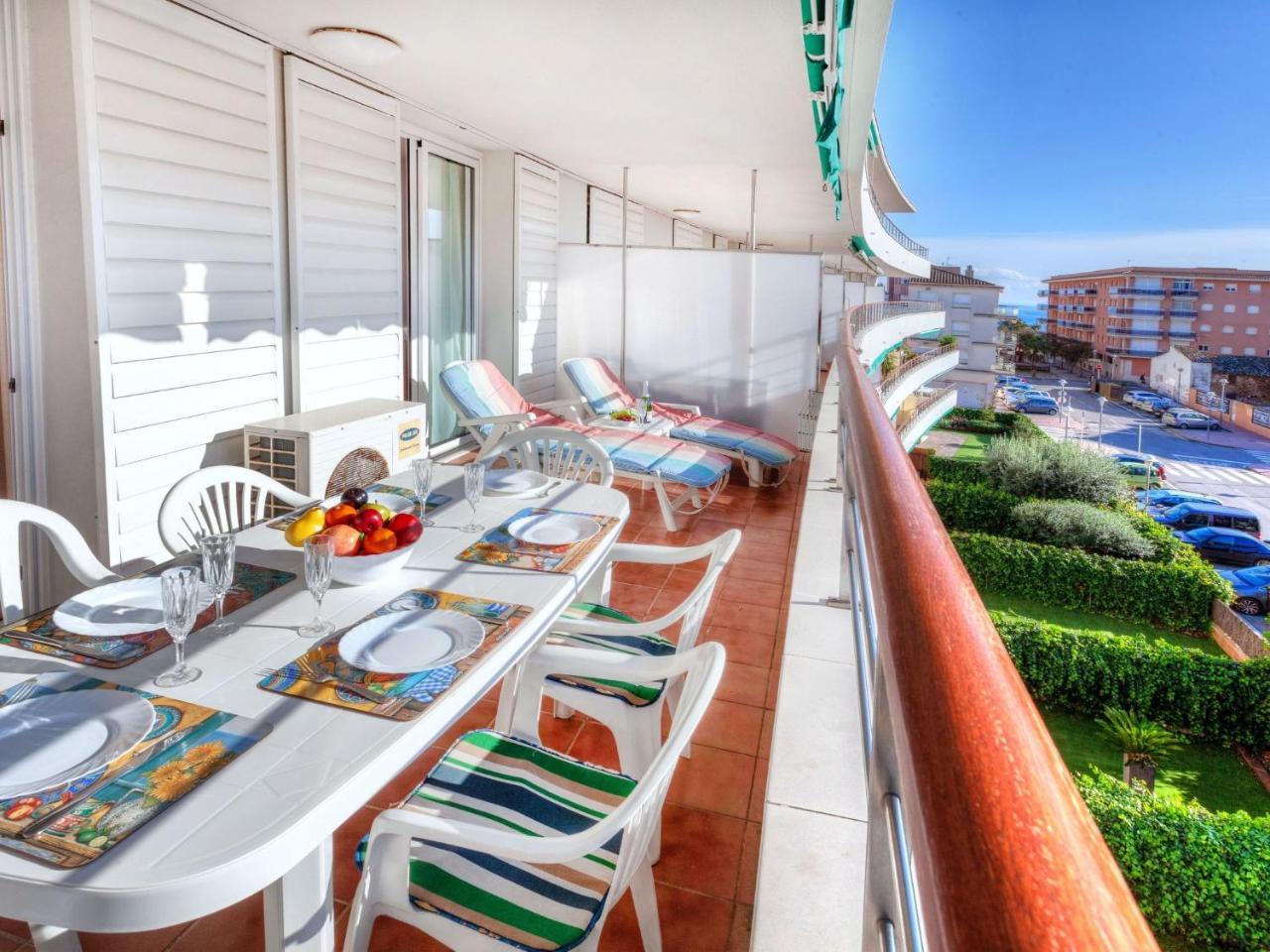 Apartment Marina Palace by Interhome