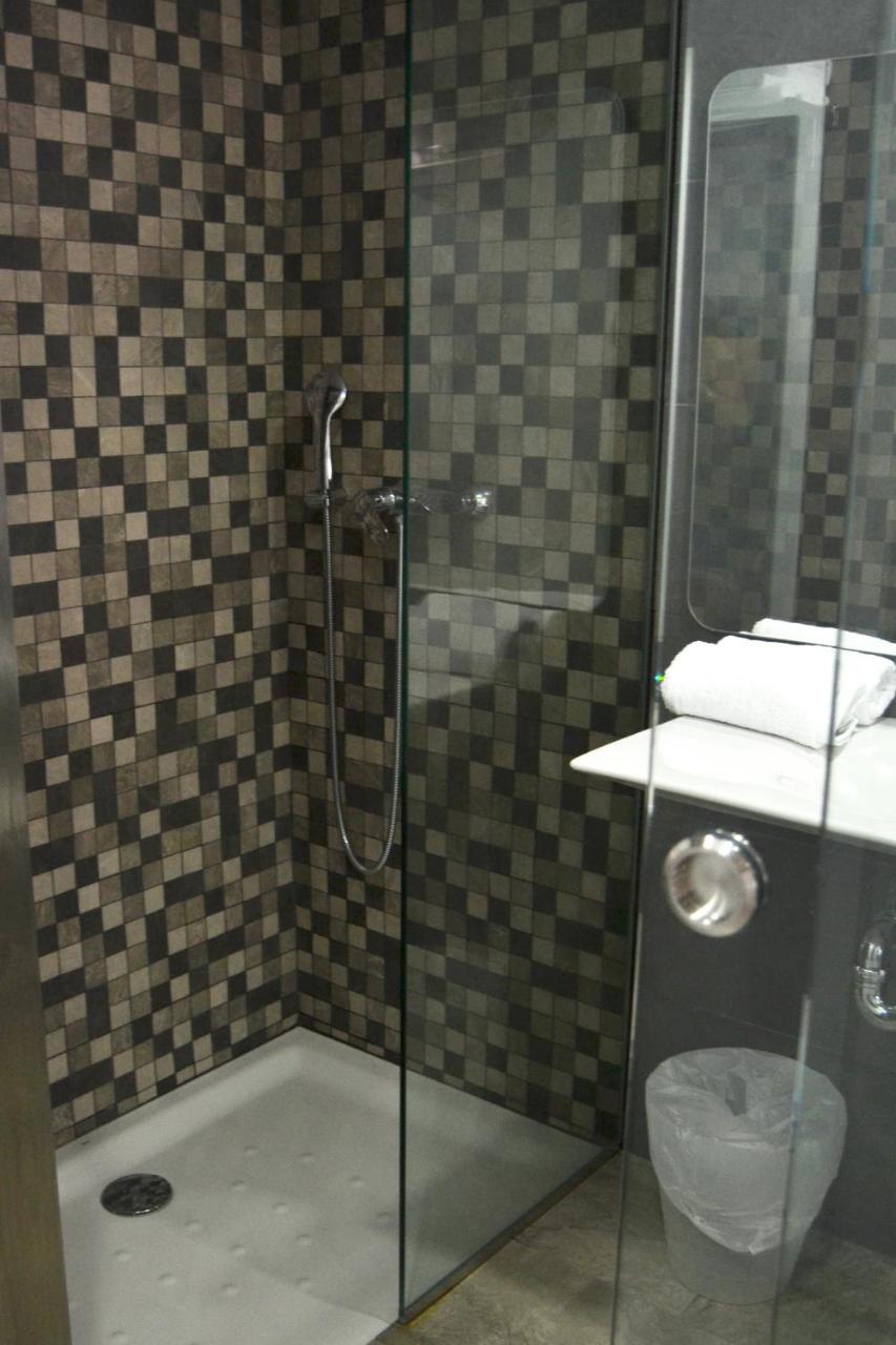 Bed & Breakfast 10 Girona (Adults only)