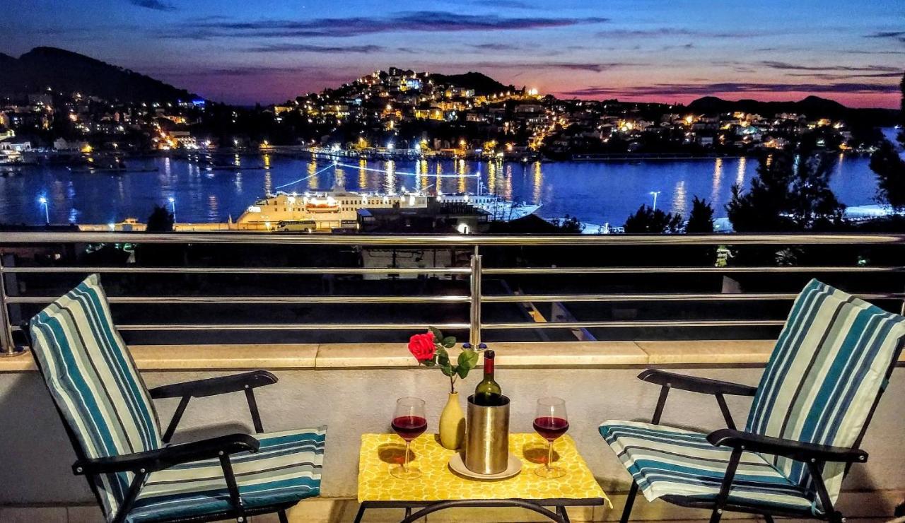 Beautiful 2 Bedroom 2 Bathroom Sea View, Free Parking