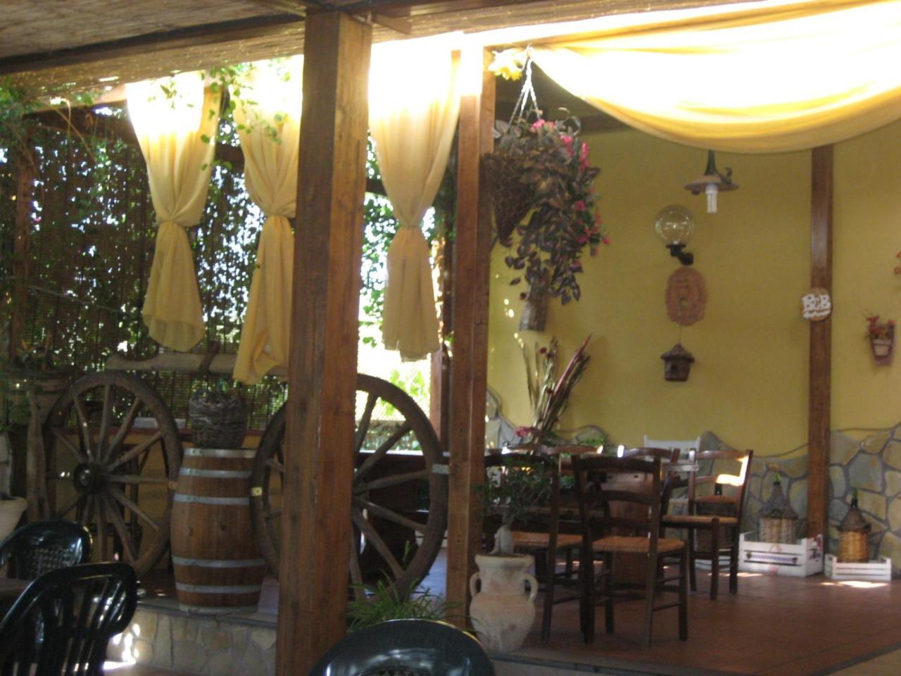 Oasi Del Lago 2