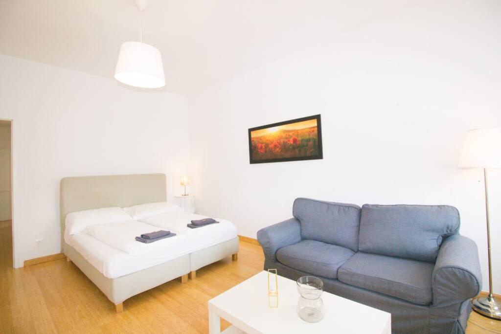 Studio-Apartment Between Schoenbrunn & the City Center (26)